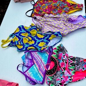 Kids Girls Swimsuits 3$ each 15$ total